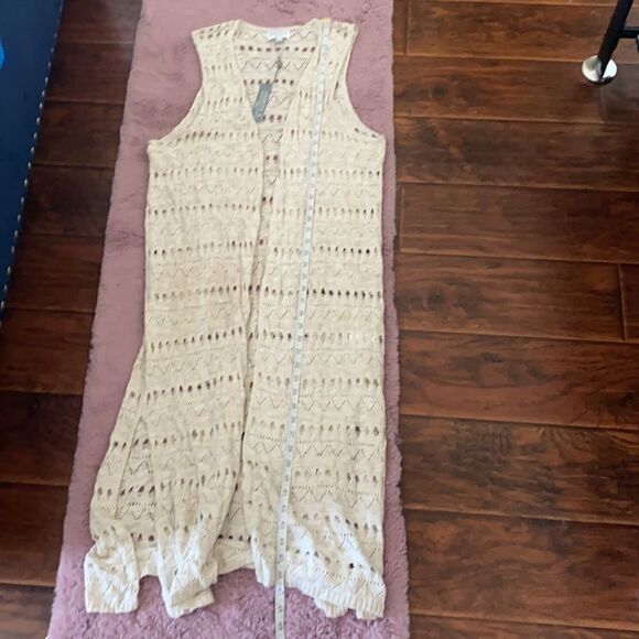 Joseph A. Woman Cream Colored Sleeveless Cardigan - Picture 7 of 10